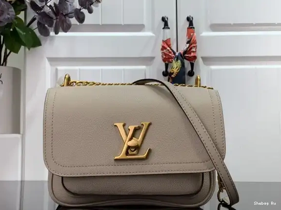 PM LOUIS CHAIN LOCKME VUITTON 0520